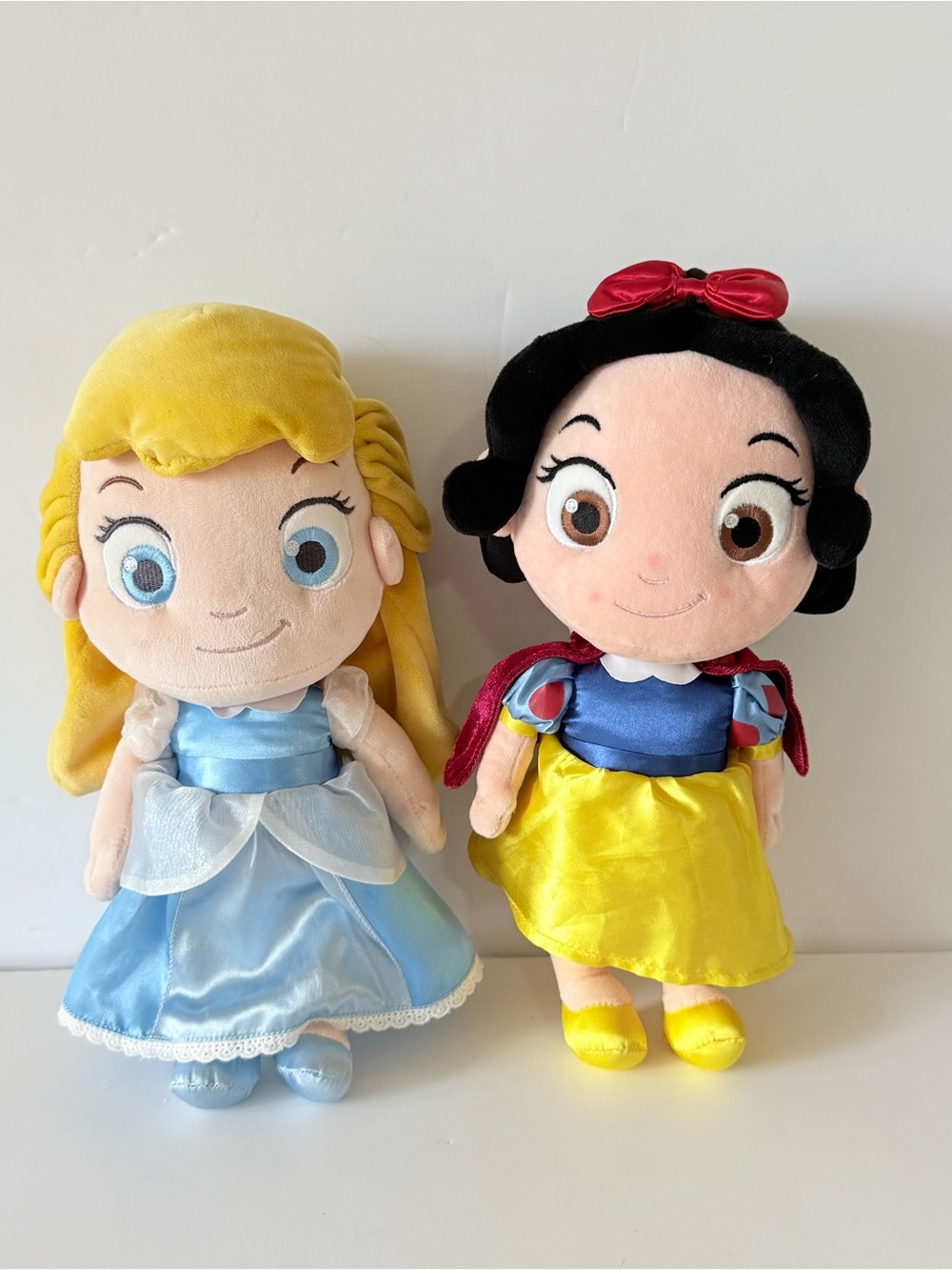Disney Store Animators Collection Snow White Cinderella Plush Dolls Set of 2 EUC